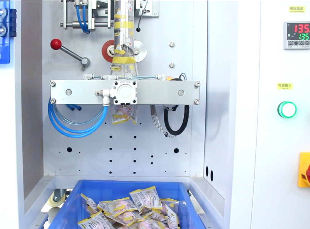 High Quality Packaging Machine Bathroom Accessories Hardware sets Packaging Machine Factory