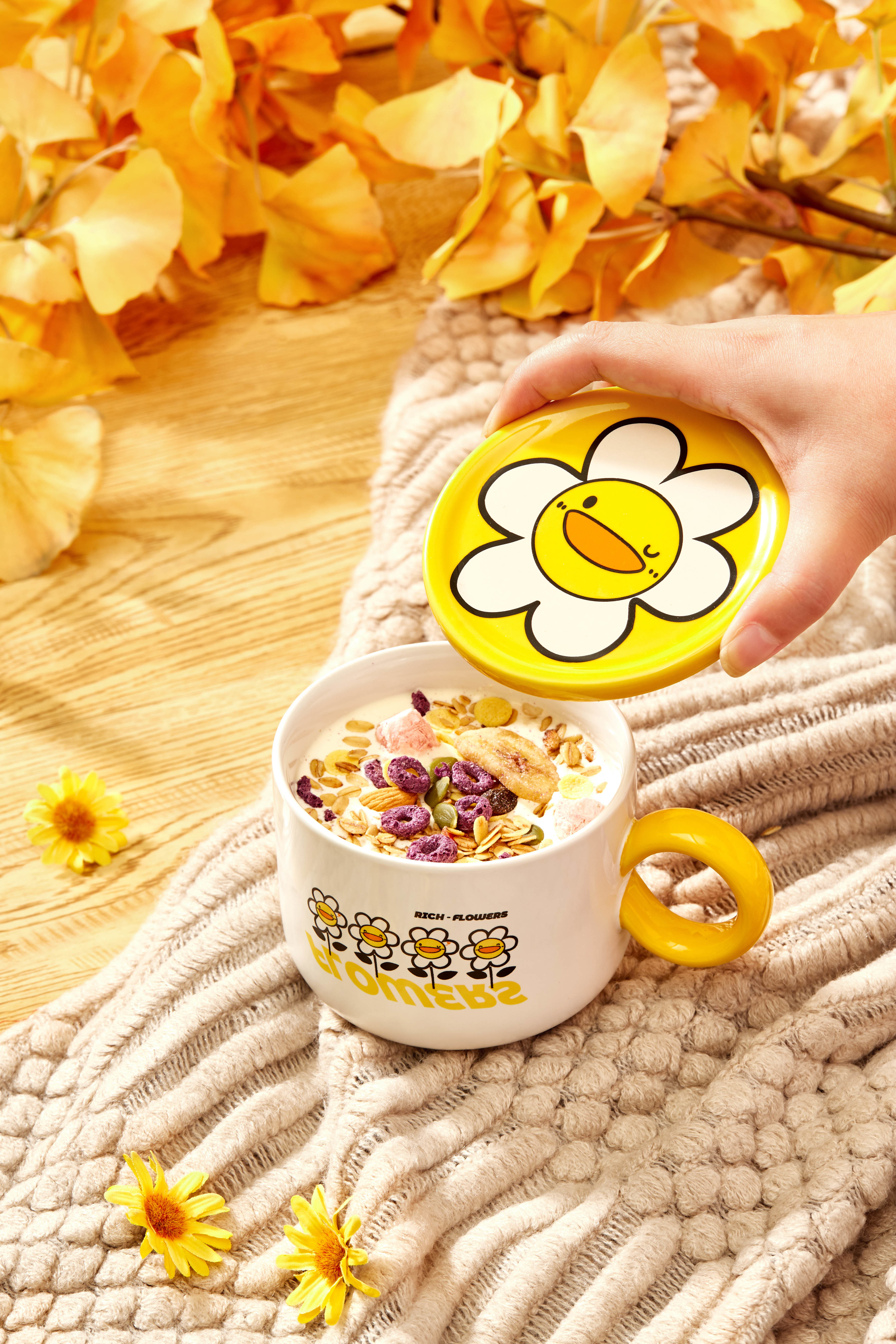 Wholesale Mugs Suitable For Couples Children Girls Use Large Capacity Ceramic Mug With Lid Office Home Creative Coffee