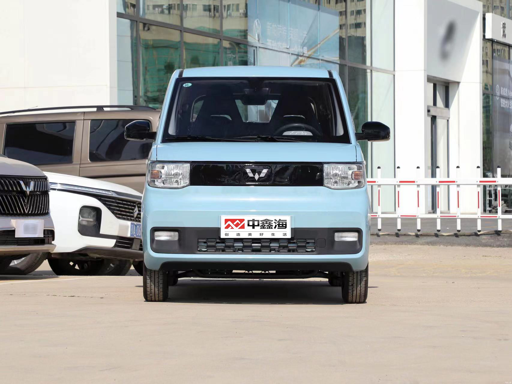 3-door 4-seater hatchback Hongguang MINIEV2022 Free Lithium Iron Phosphate high speed new energy electric