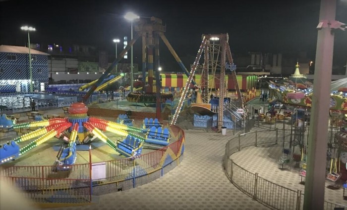 240 Degree Giant Pendulum Amusement Ride Customized Color With Music System