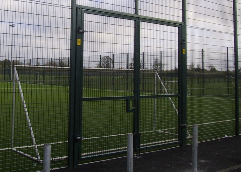 Quality W1.5m Pvc Coated Wire Mesh Metal Garden Fence Gate for sale