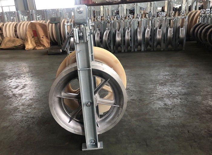 China Power Construction ACSR Conductor Wire Pulling Pulley on sale