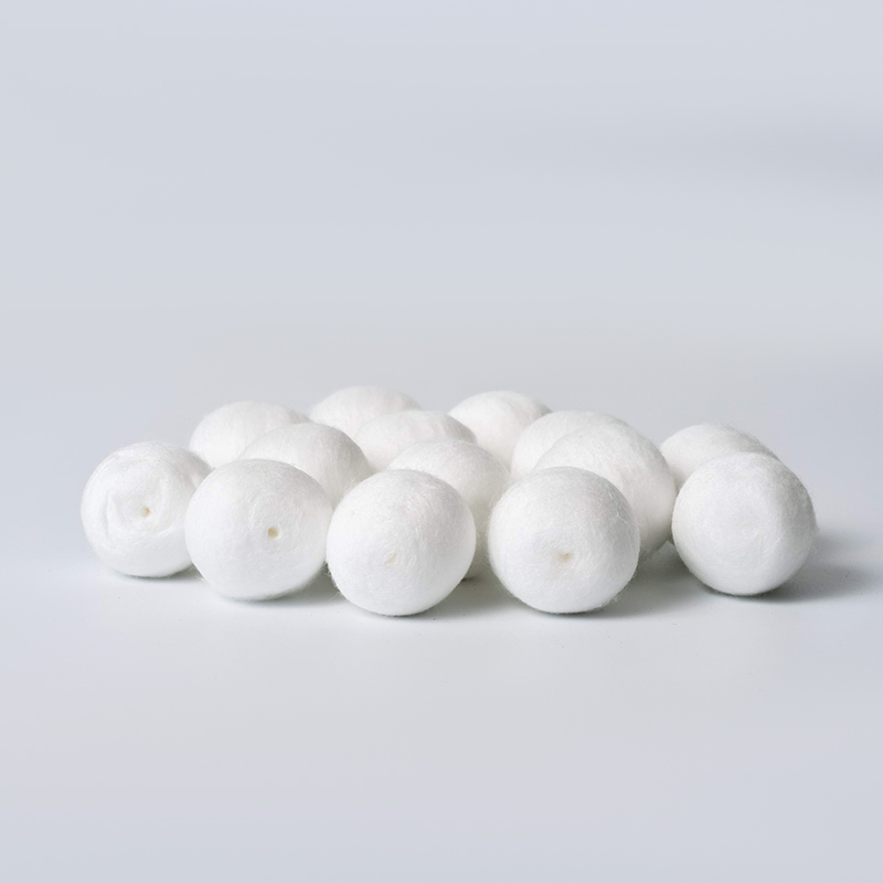 Eco Friendly Medical Absorbent Cotton Balls Sterilie Or Non Sterile Available