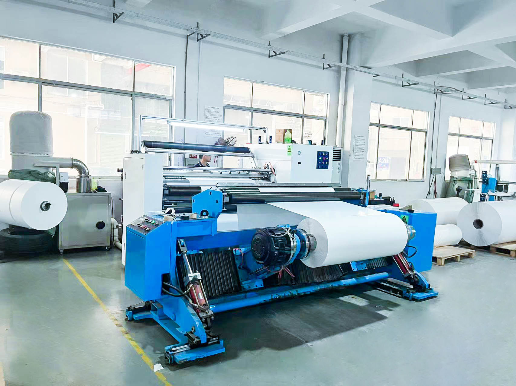 A High-Quality Copperplate Paper Self-Adhesive Label Material With Excellent Printing And Laser Coding Effects.