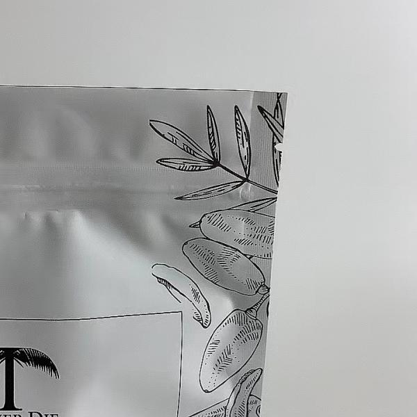 Matte Finished Mylar Stand Up Pouch Food Packaging Pouch For Snack