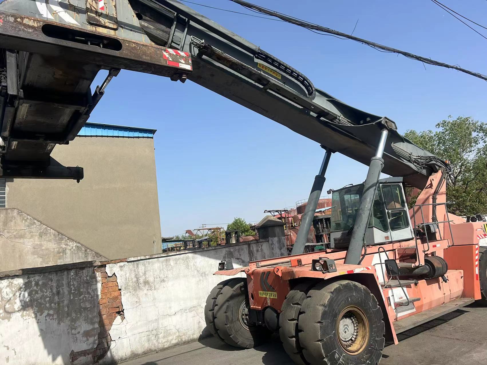 Efficient Heavy Construction Equipment DRT 450 Used Reach Stacker for KALMAR