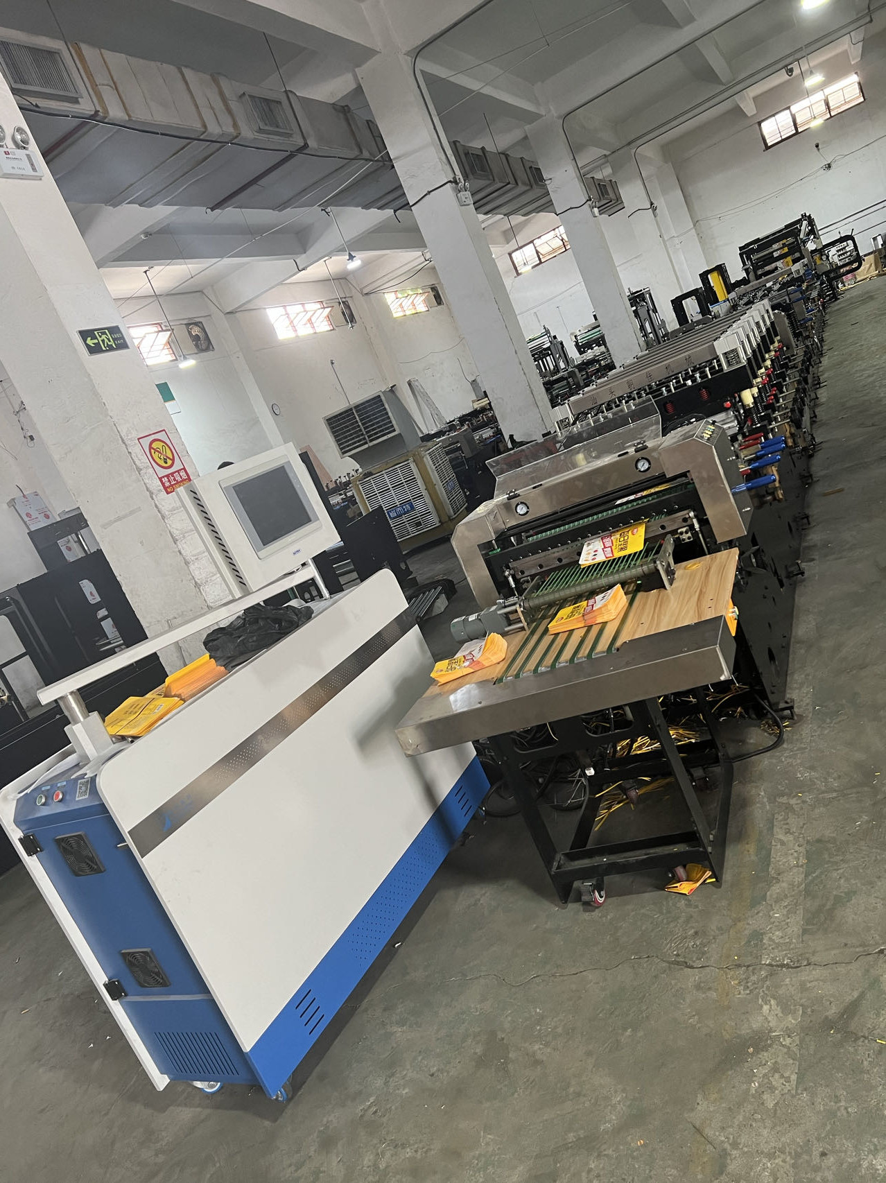 30-100pcs/Min Fully Automatic Stand Up Pouch Making Machine 380V/50HZ