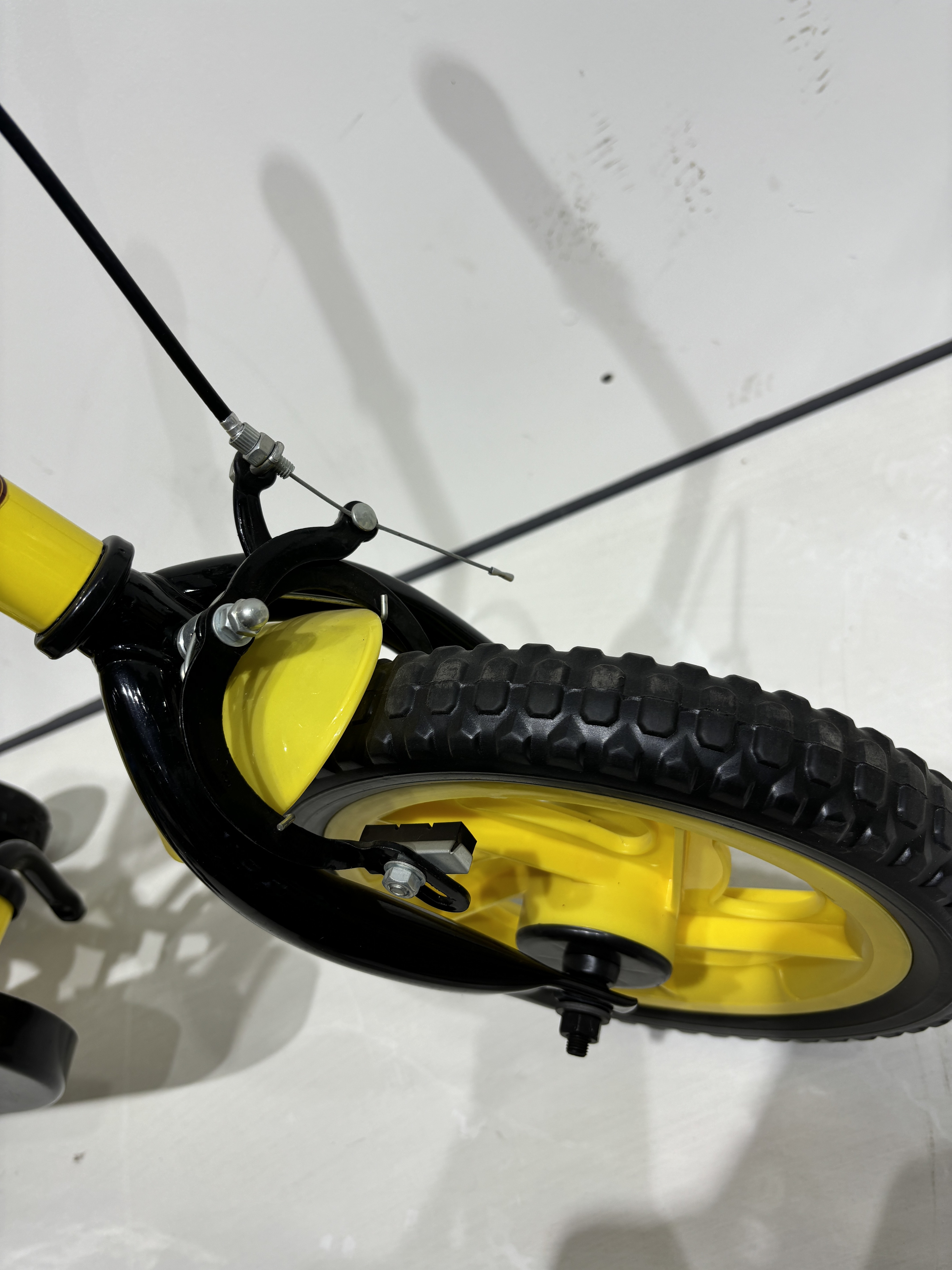 Lightweight Kids Bikes with Comfortable Saddle Rust resistant Chain and Caliper Brakes