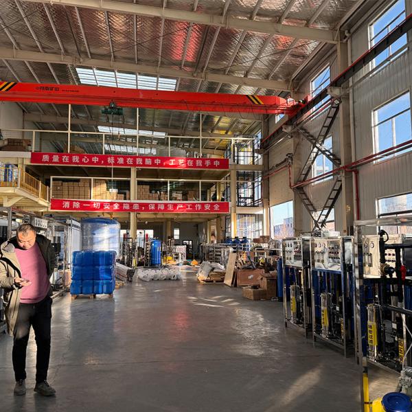 15000 Custom Reverse Osmosis Water Filtration System Price Water Treatment Equipment Can Be Purified Water Directly Drinking