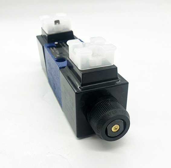 R900561278 R900561288 Rexroth 4WE6 Hydraulic Solenoid Directional Control Valve 4WE6E62/EW230N9K4 R900930035