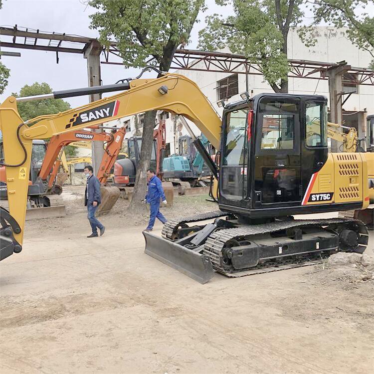 Sany SY 75 Mini Excavator with Crawler Chain and 7280 KG Operating Weight in Shanghai