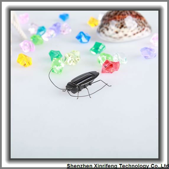 Solar Robotic Bug Toys Cockroach Solar Plastic Cockroach Toy