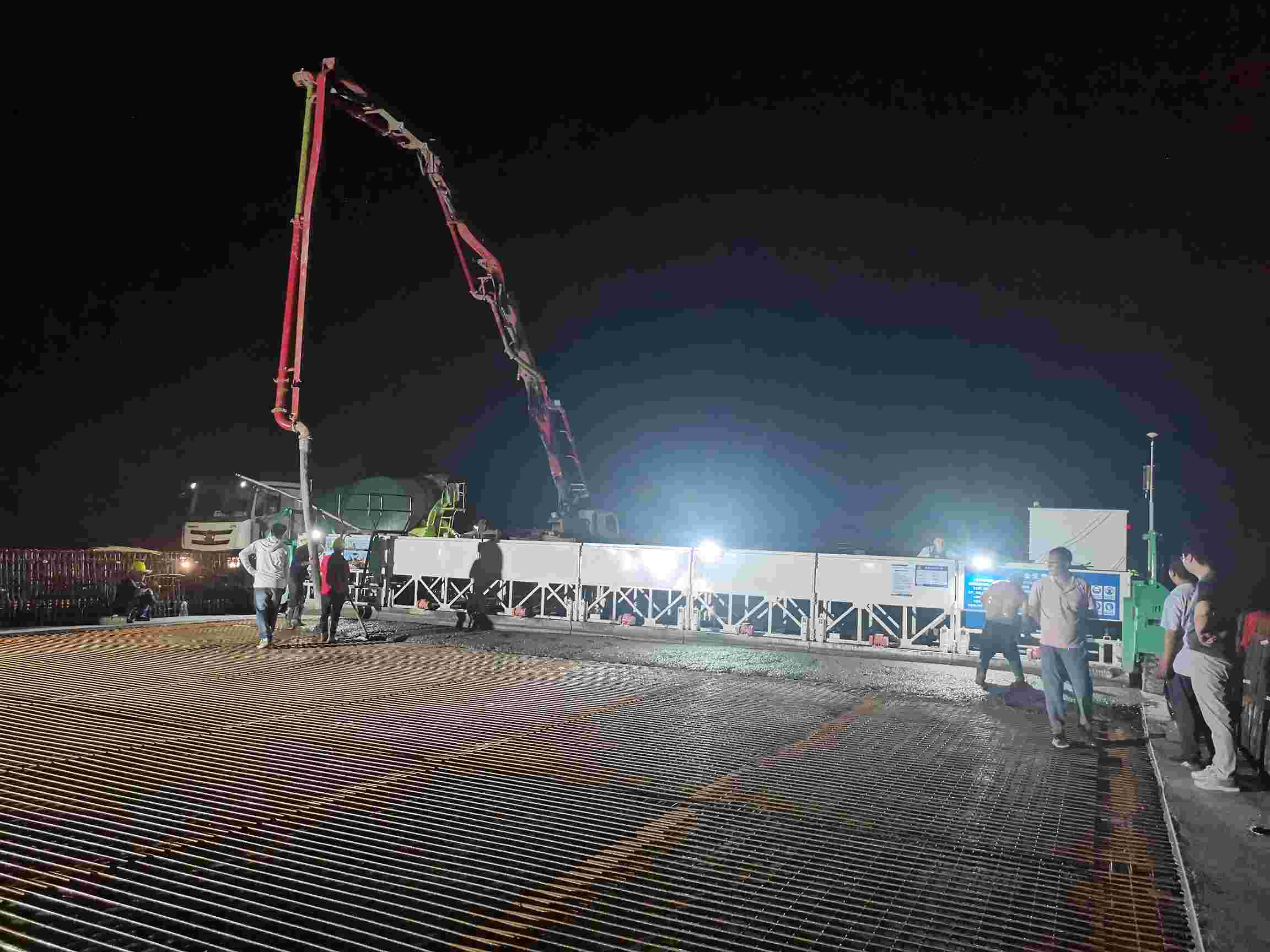 SMP-1200 Concrete Spreader Slipform Paver for Bridge Deck Paving