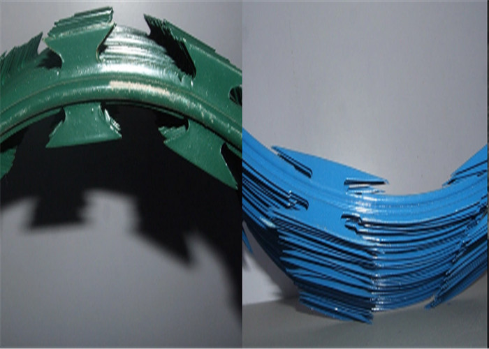 Anti Corrosion Razor Blade Barbed Wire BTO- 22 For Construction Fencing