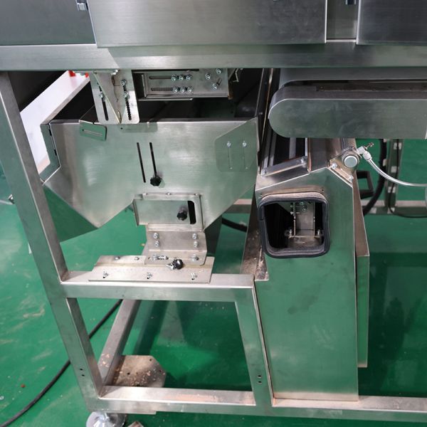 Artificial Intelligence Grain Sorting Machine With An Accuracy Rate Of 90% And High-Precision AI Material Recognition