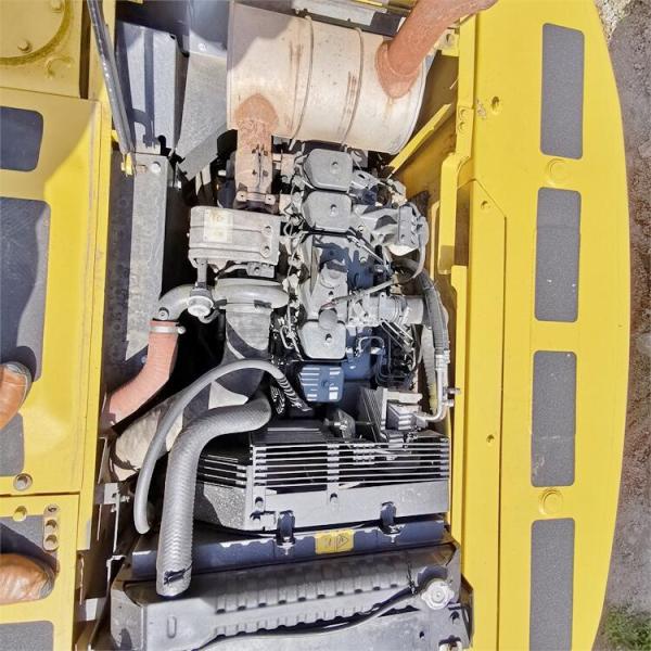 Best 20T Second Hand KOMATSU Crawler Excavator PC220 with Cummins Engine