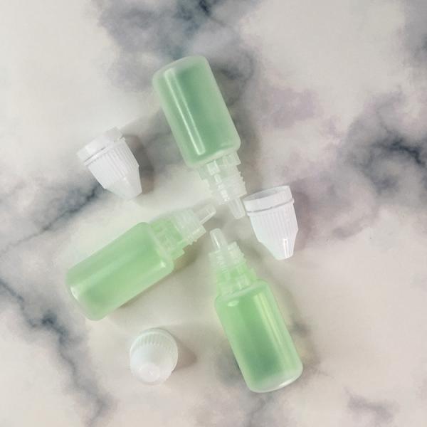 Quality Screw Cap Sealing Plastic Dropper Bottles for Controlled Dispensing for sale