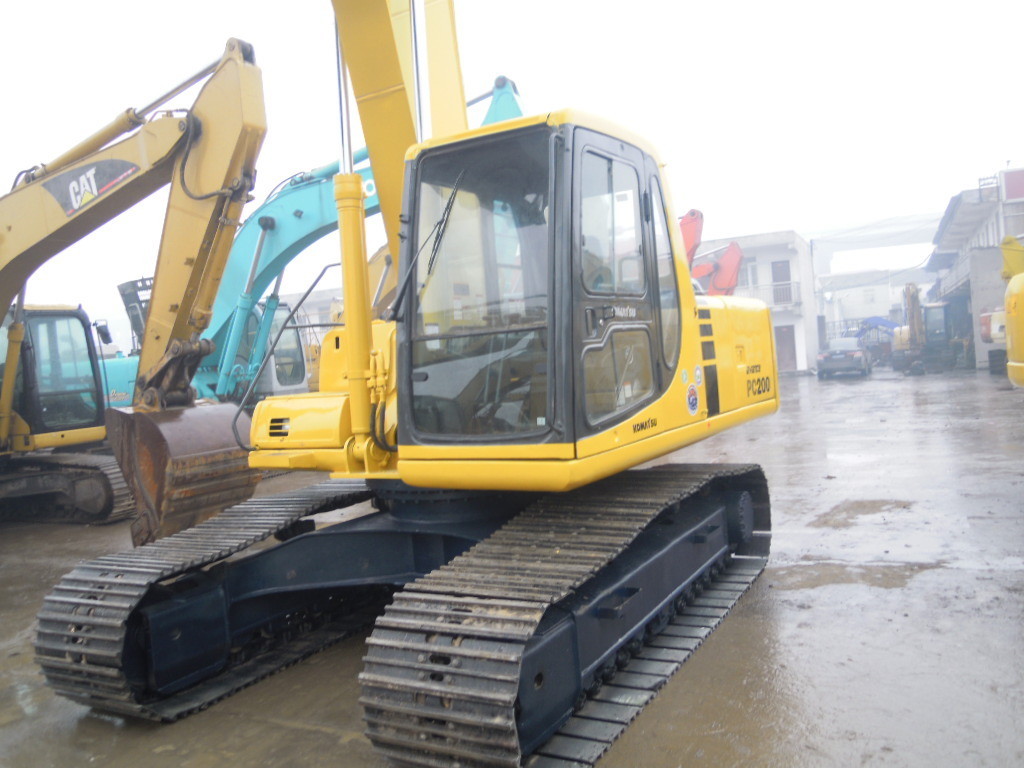 Quality Komatsu PC200 - 6 Mini Excavator Second Hand 5185 Working Hours Year 2000 for sale