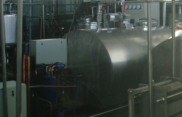 Milk Processing Plant Usage Milk Storage Cooling Tank with Customized Voltage