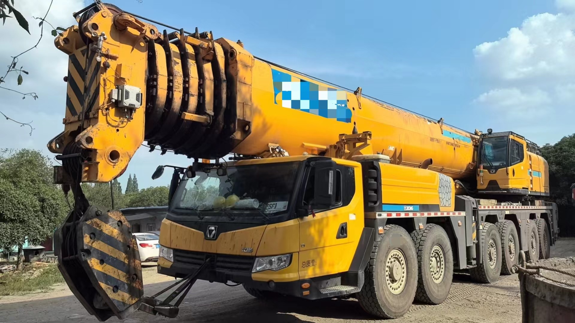 Maximize Your Efficiency with 2021 Manufactured XCA300 300 tons Mobile Truck Cranes