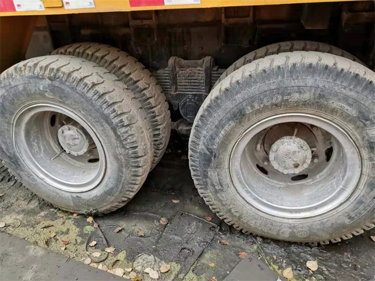 High Efficience Year 2019 Used Putzmeister Concrete Pump Truck with and Condition