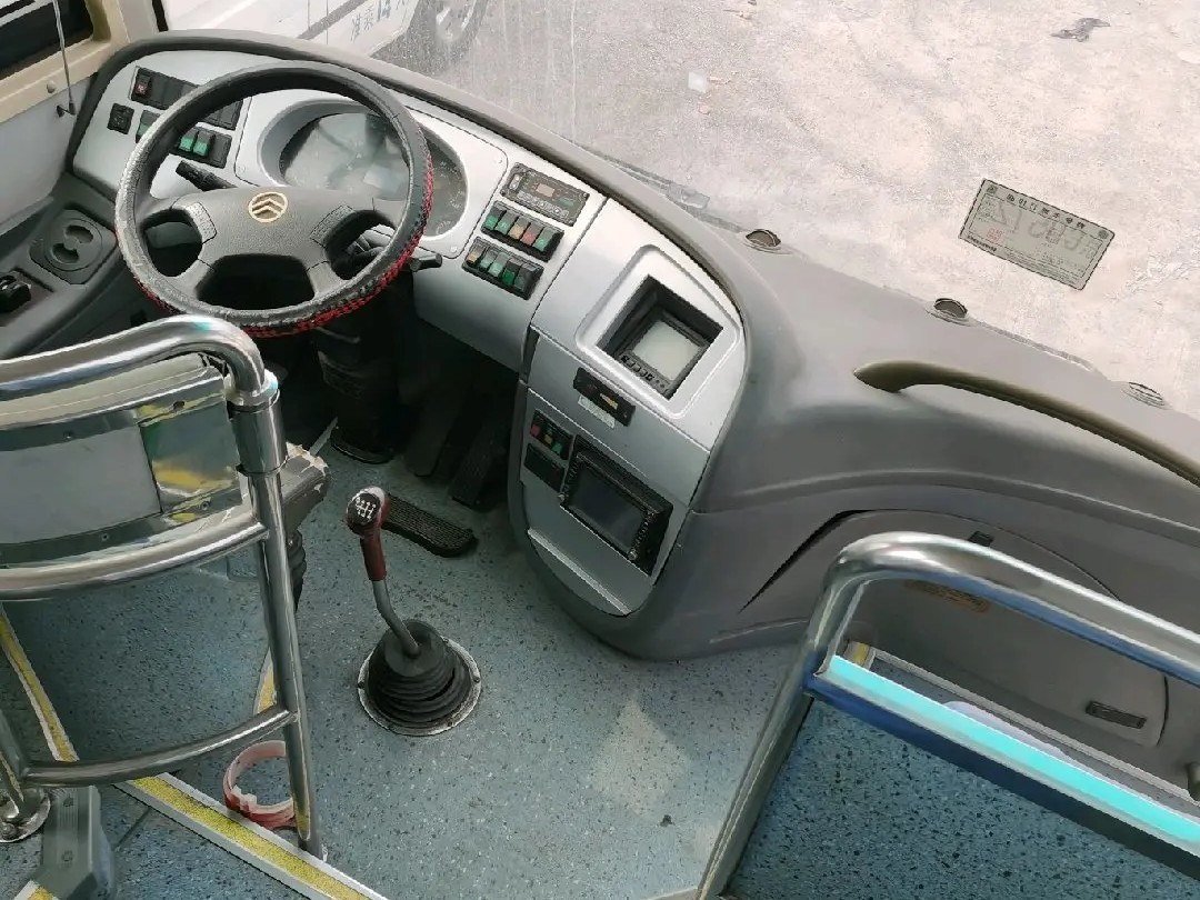 Used Bus Coach Double Passenger Door 45 Seats Air Conditioner Leaf Spring Rare Engine Golden Dragon Bus XML6103