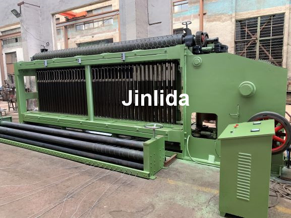PLC Control Automatic Gabion Box Making Machine 4.2mm PVC Coated Wire 225m/h Output