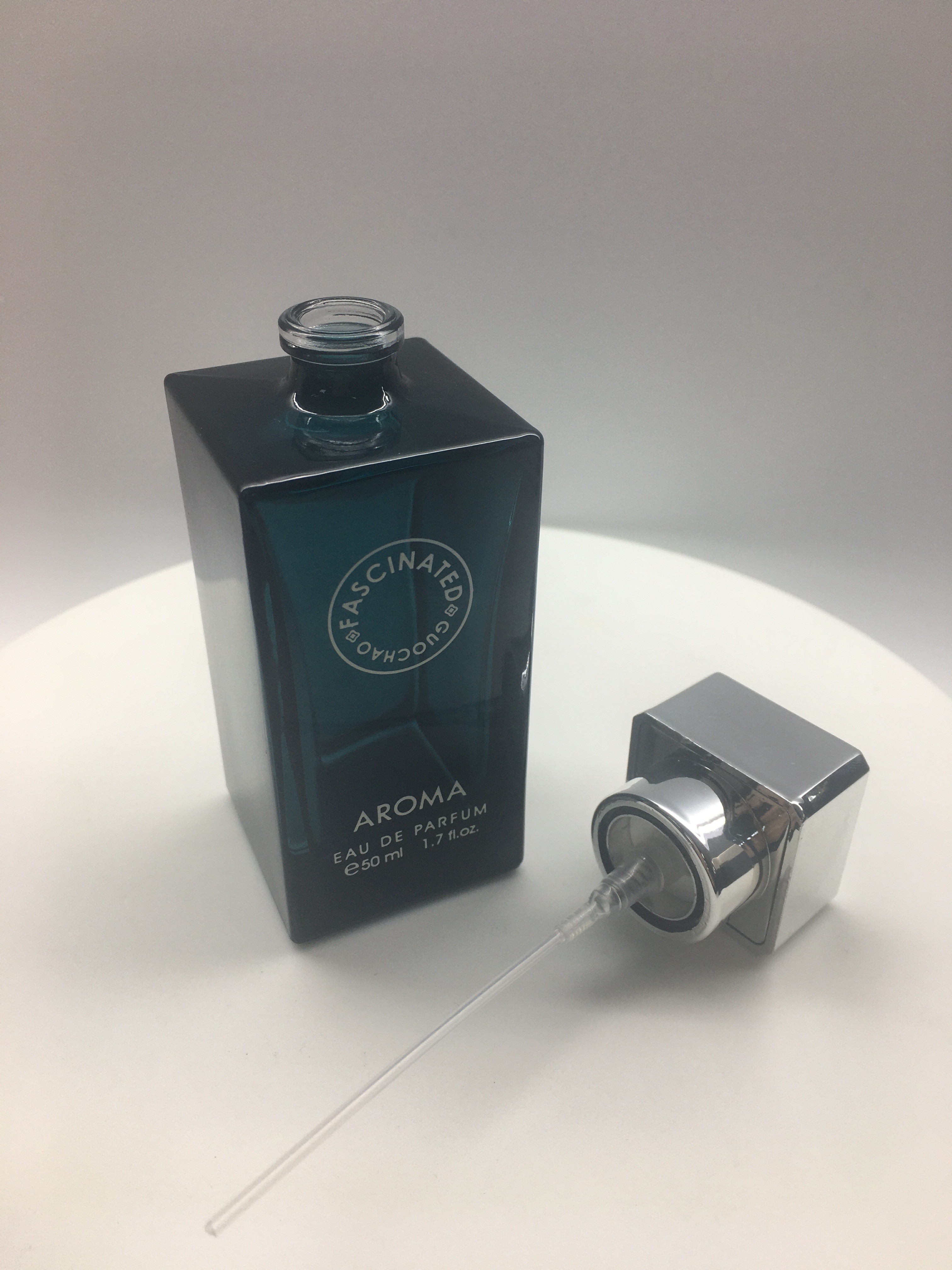 Rectangle Glass 50ml Luxury Perfume Bottles Atomizer With Square Cap