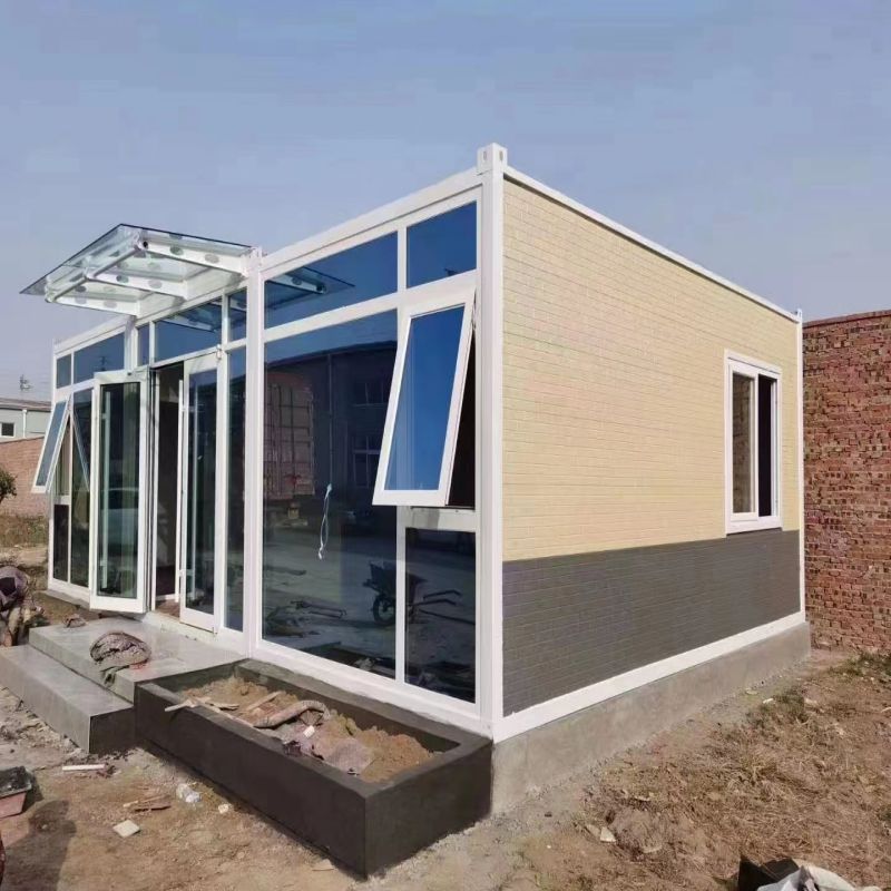 Steel Sandwich Panel Mobile Living Container House 20ft 40ft 2 Bedroom Custom Structure