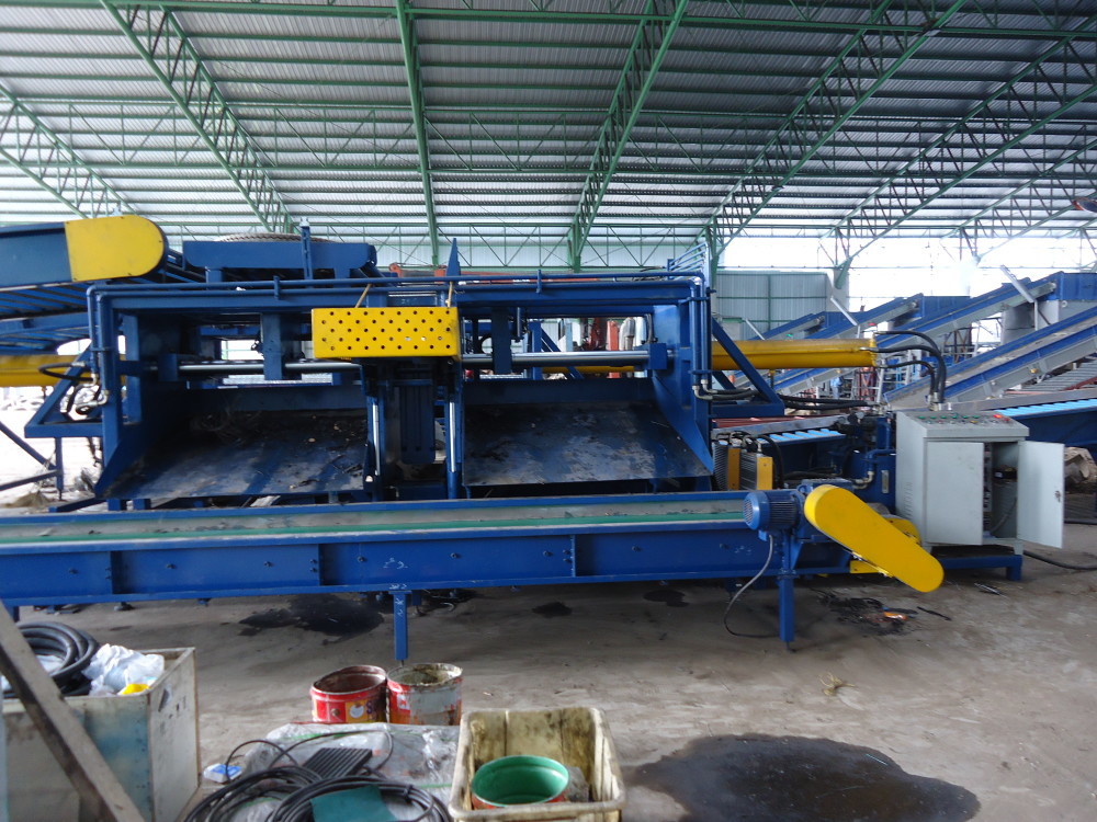 DS-1200 Automatic Double Hook Debeader PLC controlled Full Automatic Debeader for Truck Tires