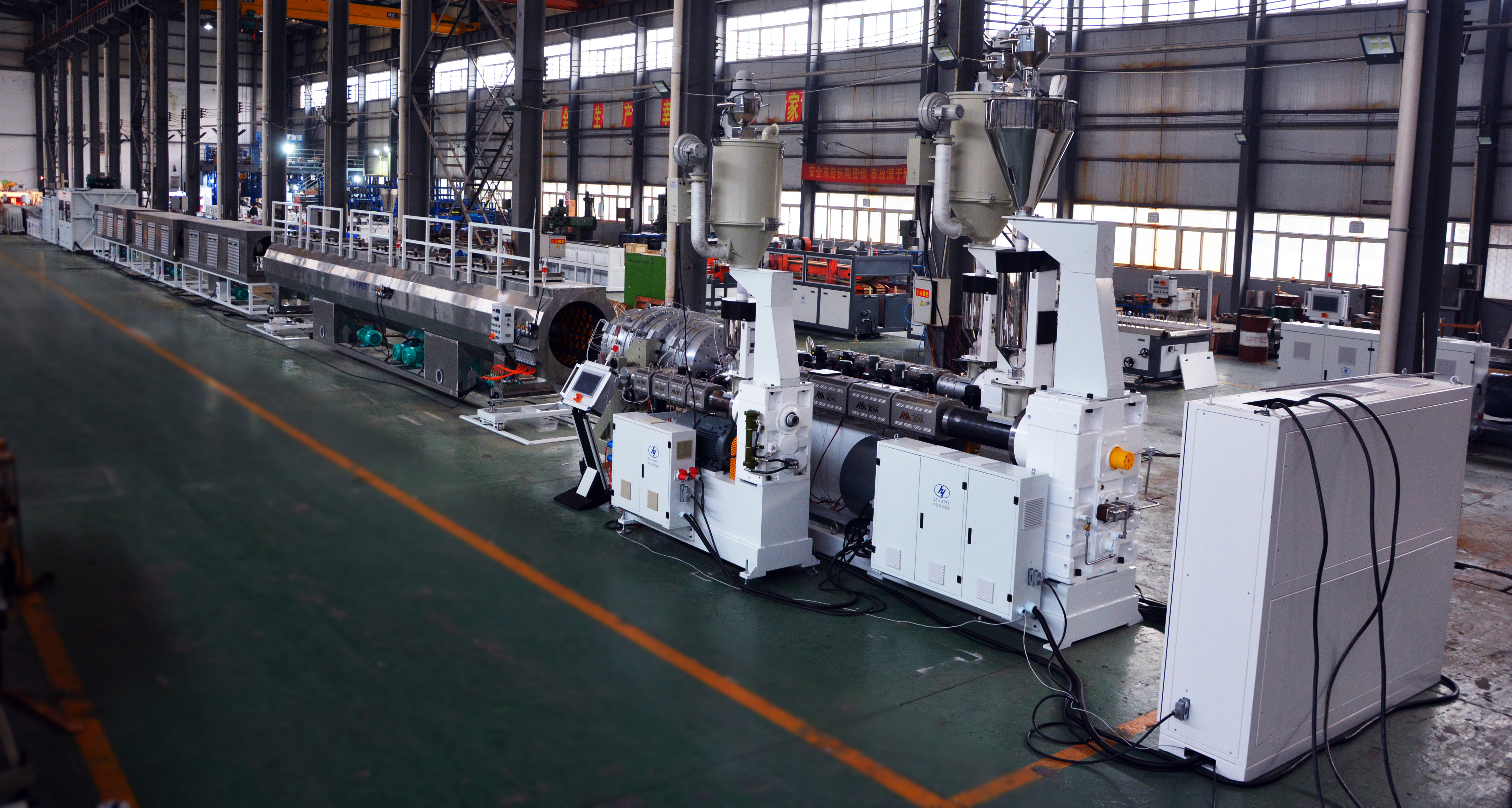 Shenzhen HYPET 20-63 PPR Pipe Production Line , Three Layers HDPE PE 20-1200mm Pipe Making Machine