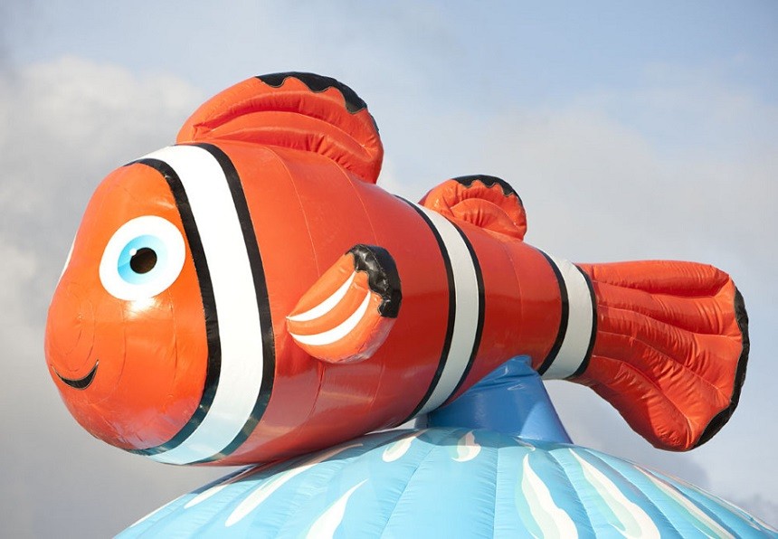 Seaworld Fish Moonwalk Inflatable Bouncer With Slide , 8 People Capacity