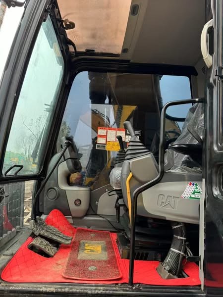 20 Ton Used Cat 320 Heavy Duty Original Import Construction Digger with 1m3 Bucket Capacity