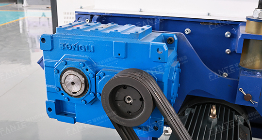 Advanced Single Shaft Shredder for Efficient Processing of Nets Plastics and Wood