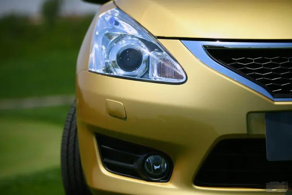 Brilliant Gold Refinish Car Paint Repair UV Resistant Weatherproof