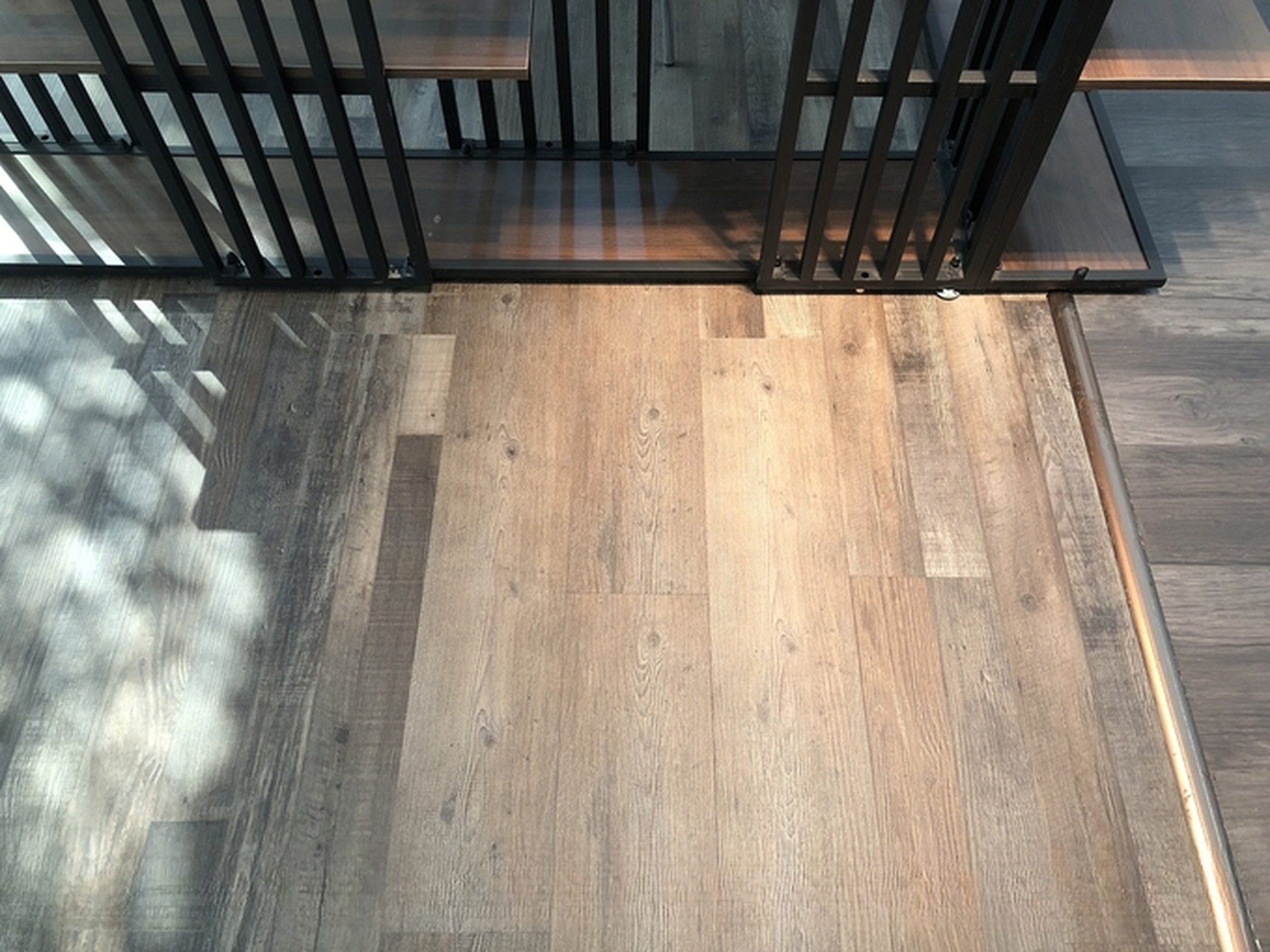 Apartment Flooring Upgrade Easy Click Ultra-Thin Waterproof LVT Karndean Vinyl Tiles