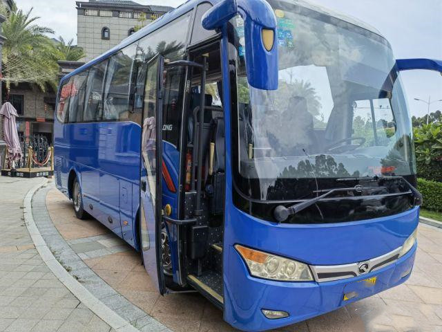 Used Tour Bus Model XMQ6859 Brand Kinglong 35 Seats Low Kilometer Euro III Used Mini Coach