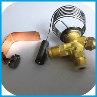 Large Capacity Ice Cube Maker Machine 180Kg / 24H Output R404A Refrigerant