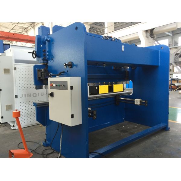 Horizontal Hydraulic Press Brake Machine / Metal Sheet Bending Machine