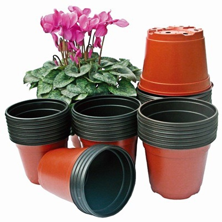 Lightweight 1 Gallon Plastic Flower Pots 18.5cm For Leek Seedling