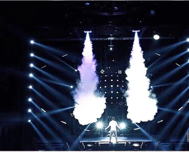 1700w Stage Light Smoke Machine with Remote Control and Party Wedding Disco in AC220V-240v