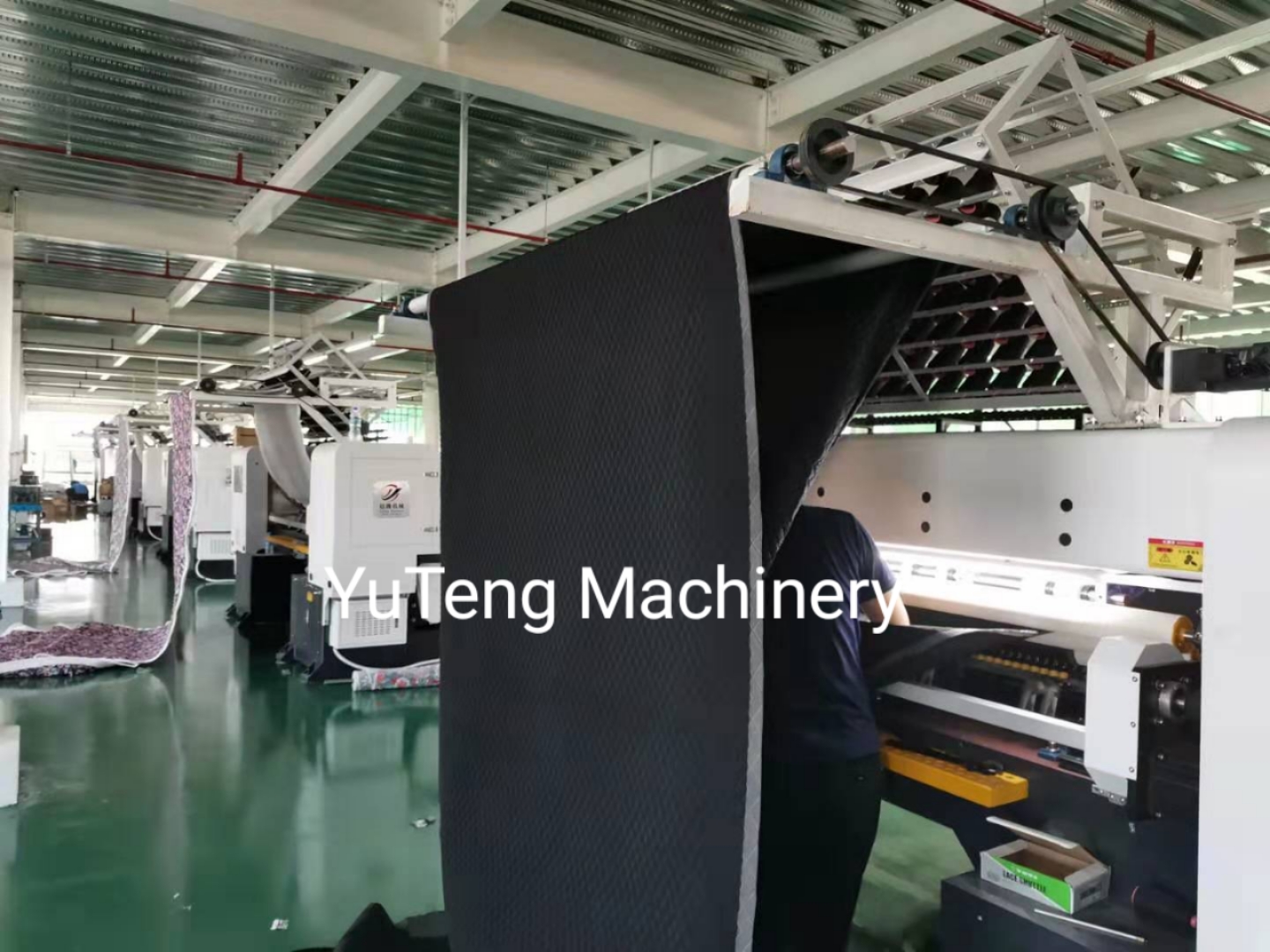 Lock Stitch Computerized Multi Needle Quilting Machine For Bedding Sofa Cover
