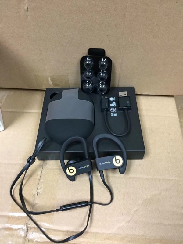 New Powerbeats3 Wireless Sports Bluetooth Earphones by Beats by Dr.Dre Trophy Gold Special Edition With RemoteTalk come