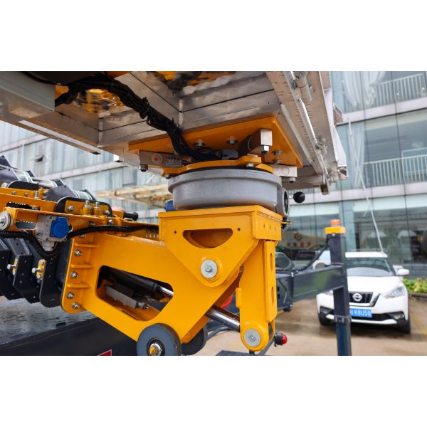 Mobile Telescopic Boom Work Platform