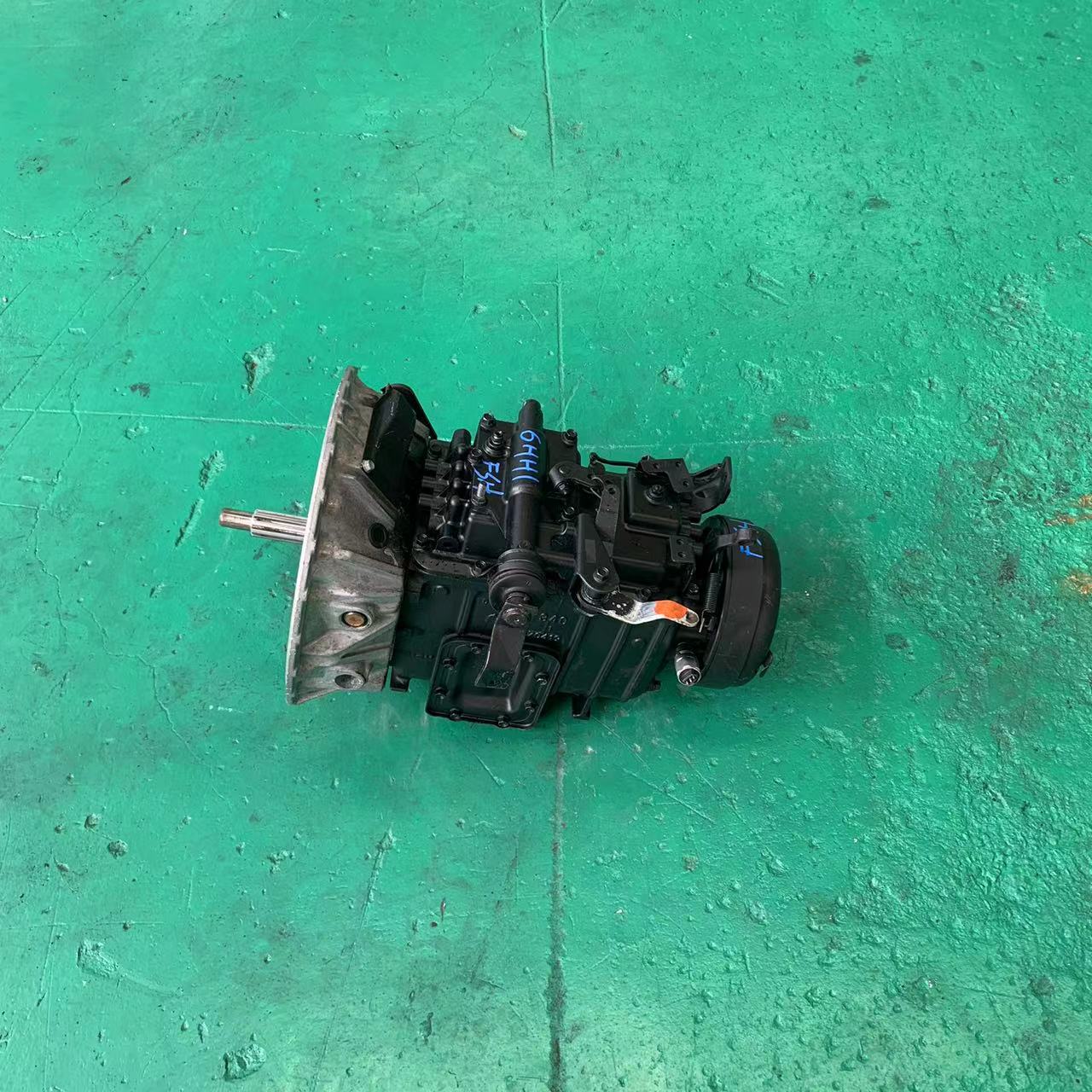 6HH1 Used Gearbox For Isuzu 5 Speed 4x2 2.0L Displacement