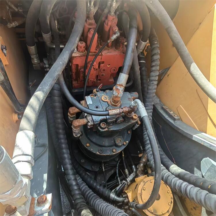 Highway Construction 21t Second Hand Hyundai 210W Wheel Excavator with Cummins Engine