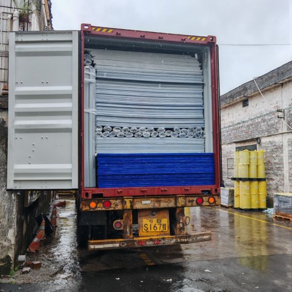 Factory supply 2.1m*5.8m 8mm Polycarbonate Hollow Sheet Multiwall sheet Available in Multiple Colors with High Flexural Strength and UV Protection for