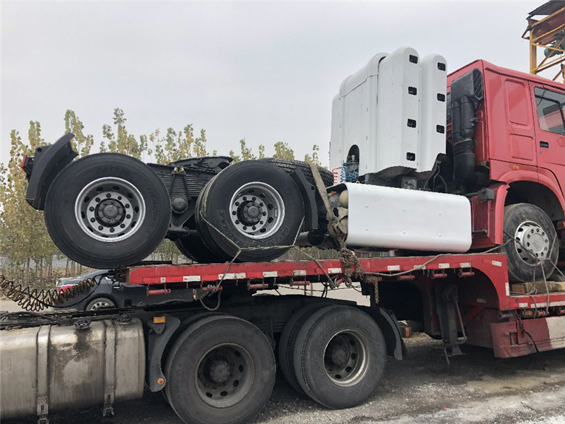 Sinotruk HOWO 6X4 420HP Used CNG Engine Tractor Truck 40 Tons Prime Mover