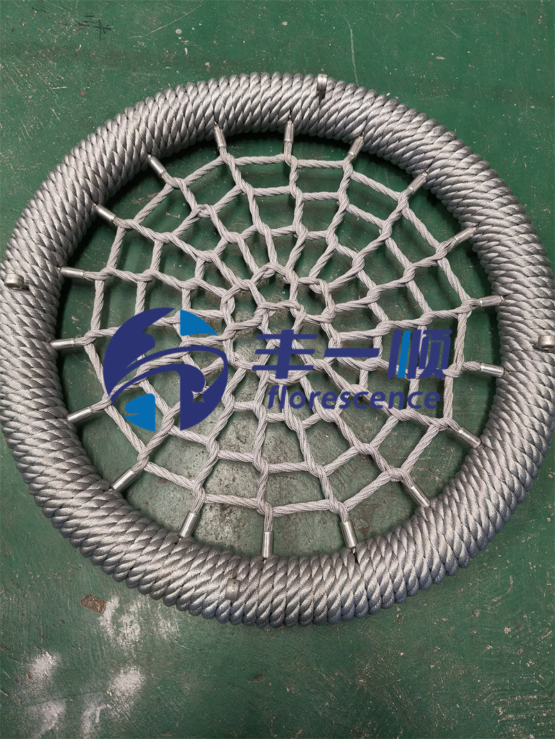 Customized Size Playground Climbing Nets Made Of 6 Strand Polyester Combination Rope Length 500m Or 250m One Roll