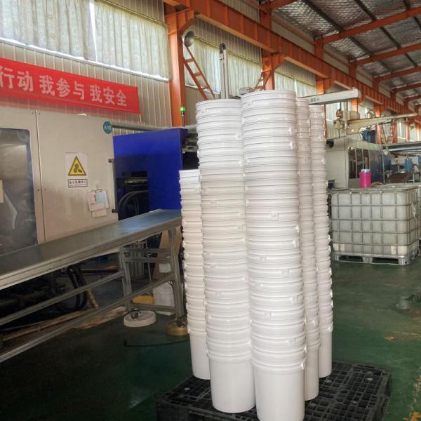 Red Plastic Buckets 18L 20L 25L The Ultimate Solution for Washing Bucket Pail